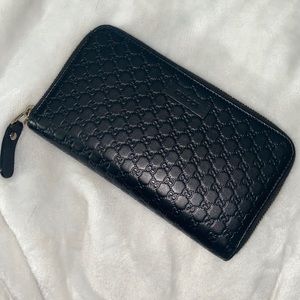 Gucci GG zip around wallet